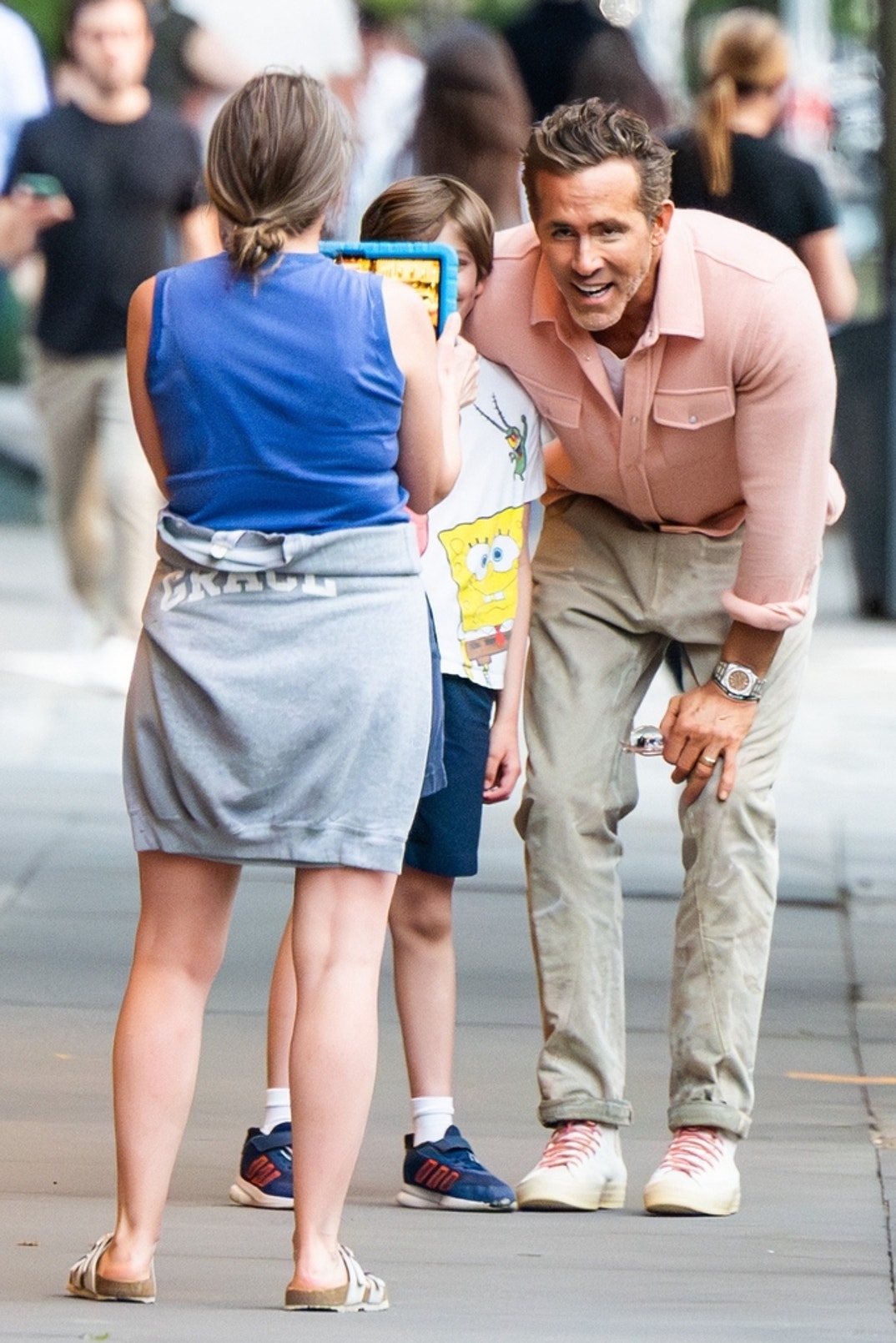 Blake Lively Ryan Reynolds PDA NYC 3