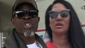 0809 djimon hounsou kimora lee simmons tmz01