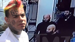 Tekashi 6ix9ine's Bodyguard Challenges His Attackers to $10K Fight