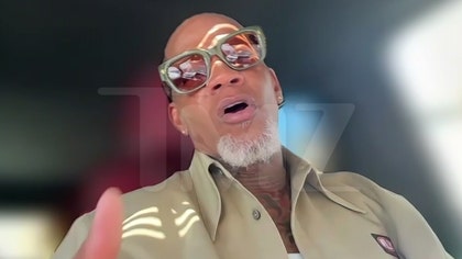 d-l-hughley-kal-07-08-2025