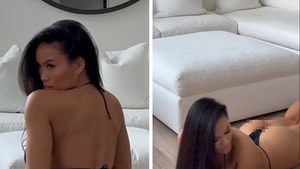 daphne-joy-primary-12-08-2025