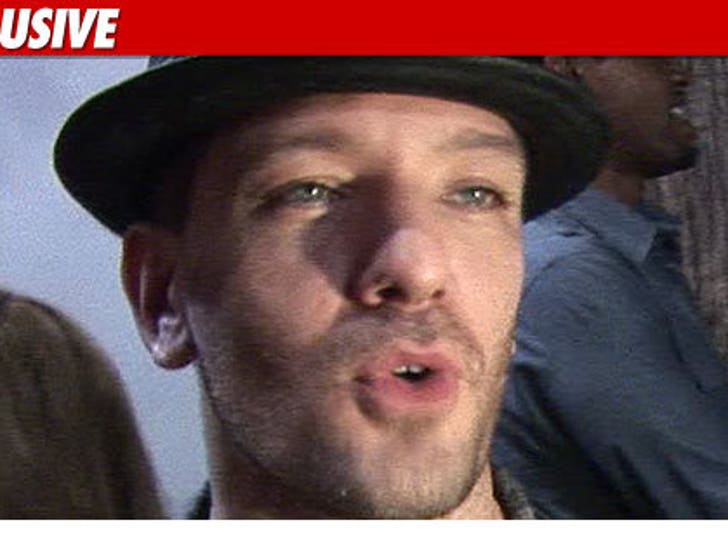 Jc Chasez Scares Off Suspect In Attempted Burglary