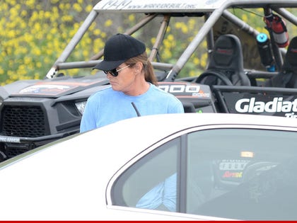 0224_bruce_jenner_crash_splash