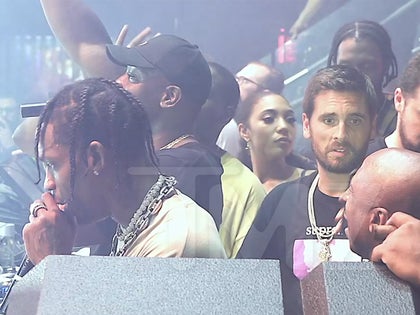 092317_travis_scott_primary