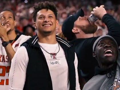 040919_patrick_mahomes_v2_primary