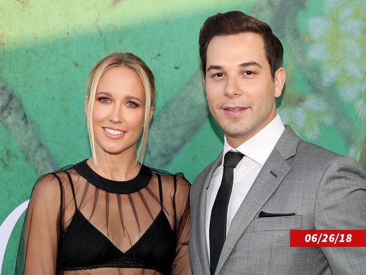 anna-camp-skylar-astin-sub-getty-1