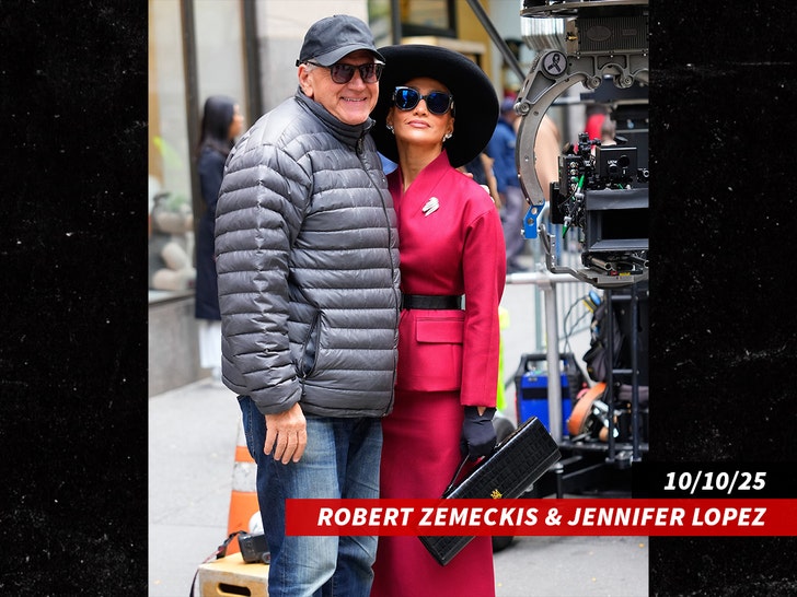 Jennifer-Lopez-Robert-Zemeckis-getty-2