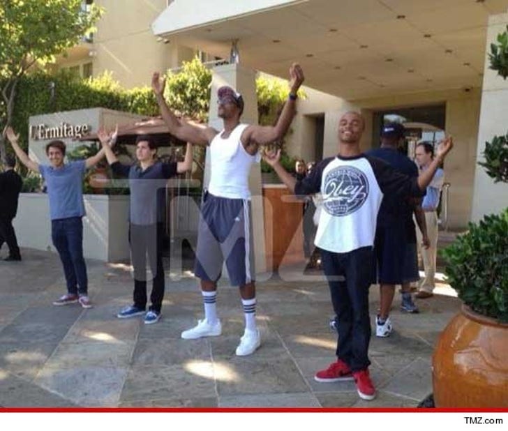 Dwight Howard -- Trademarking Los Angeles :: 0810-dwight-howard-tmz-trademark-3