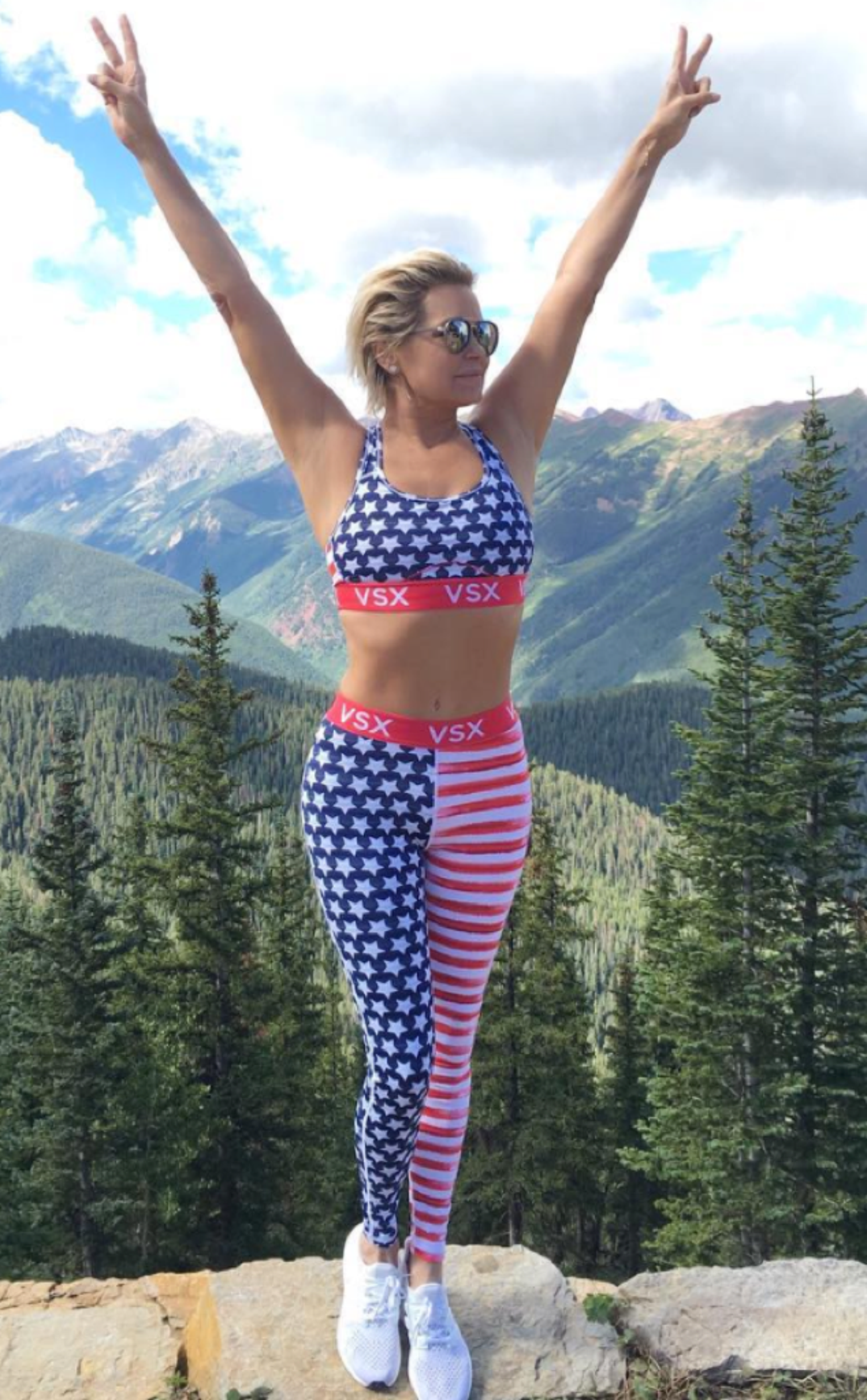 yolanda foster hadid hot photos-15
