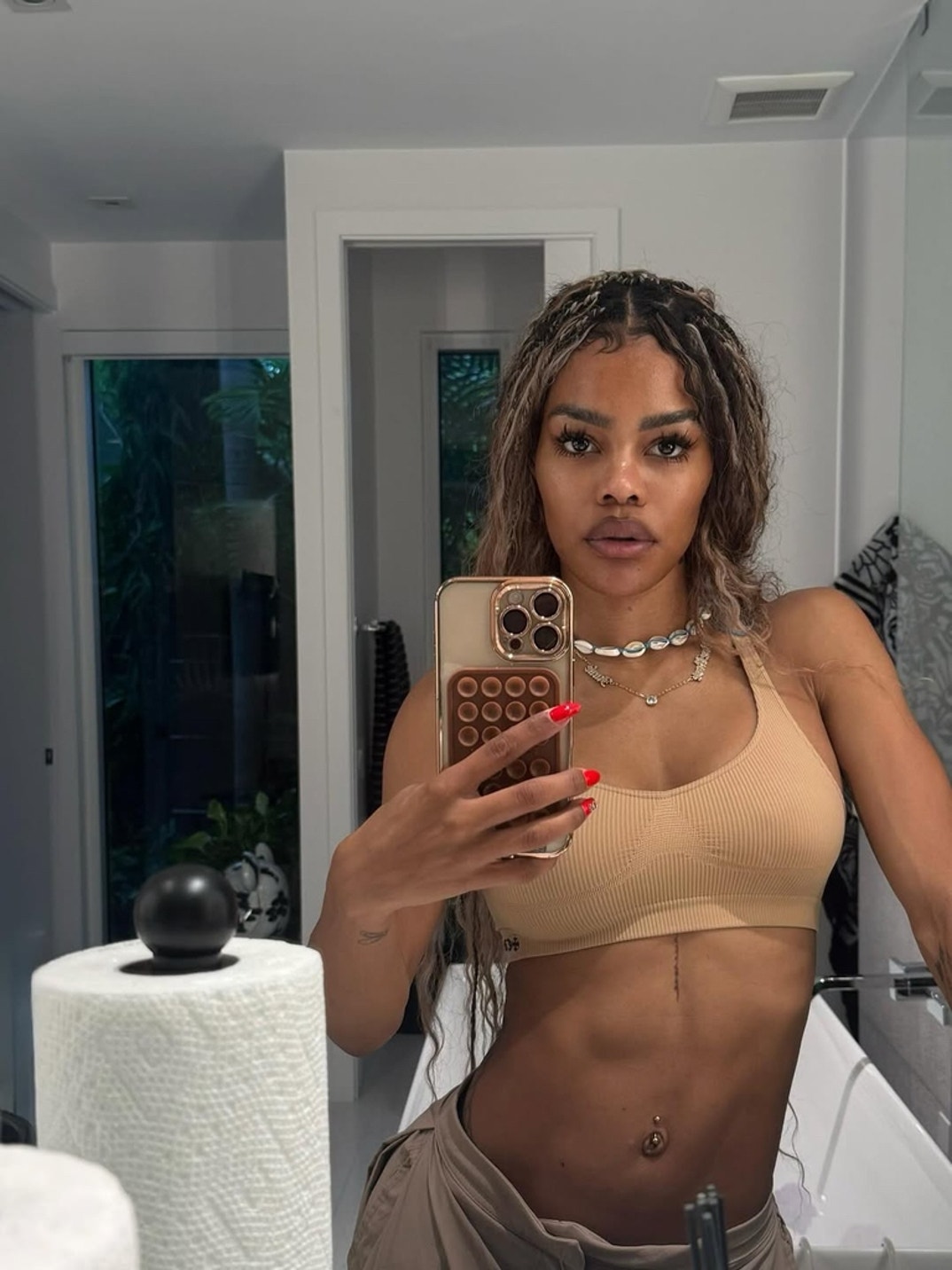 Teyana Taylor Hot Shots 2