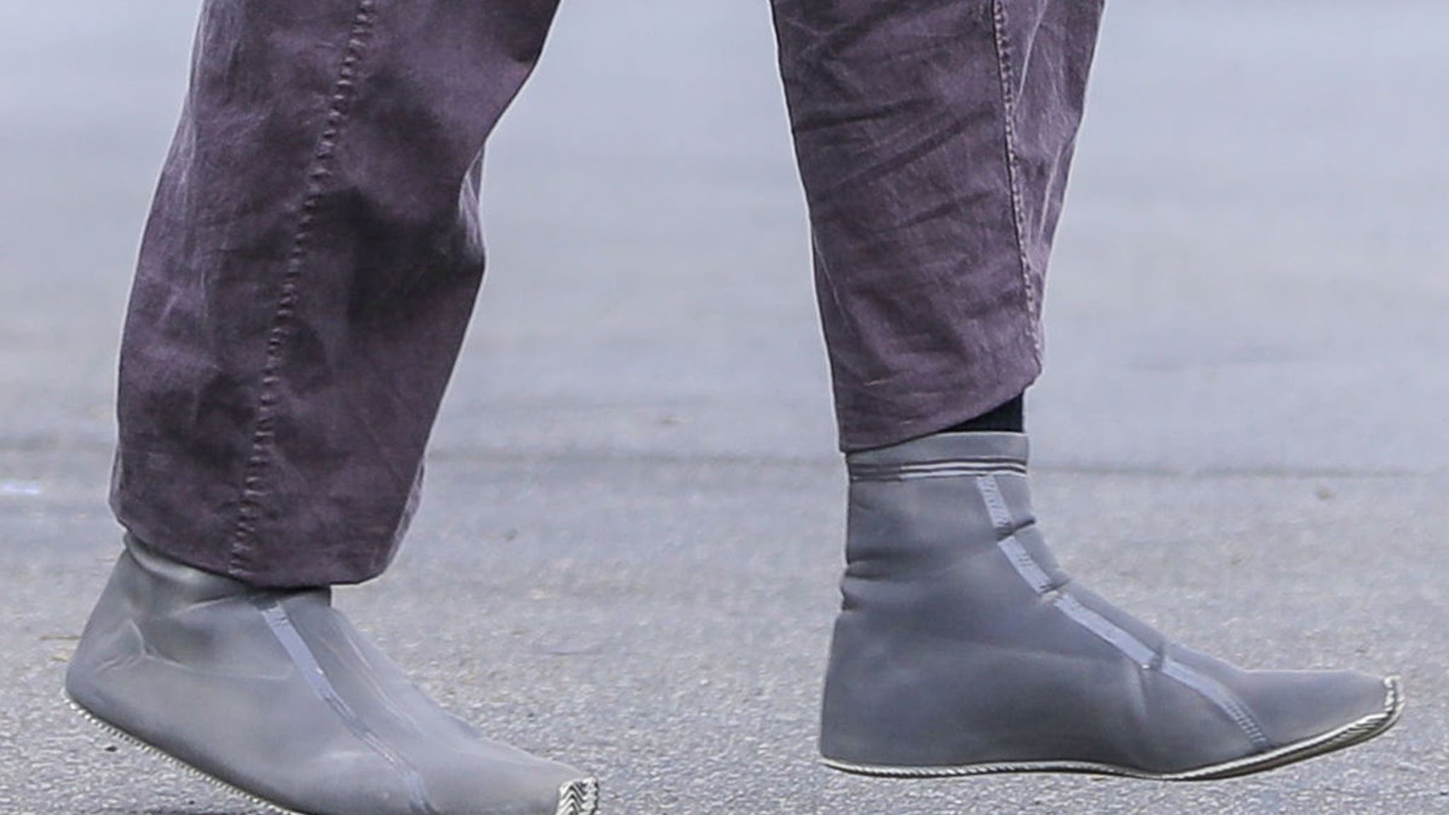 kanye new shoe release