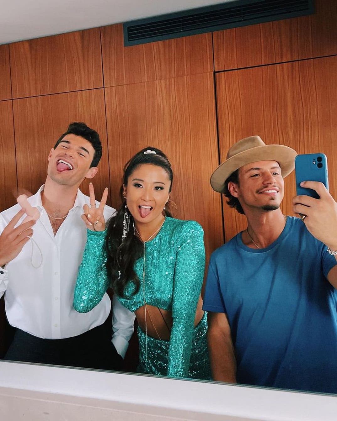 0816 Emily In Paris BTS 40