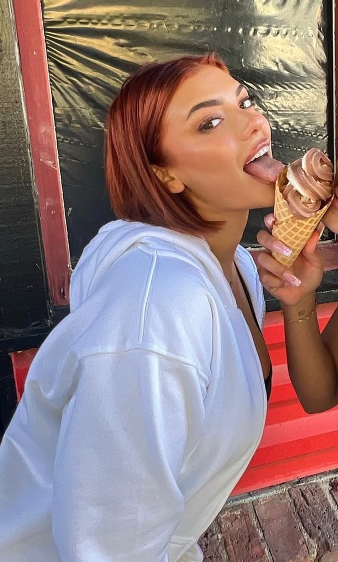 Kelsey Calemine