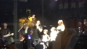 Scott Stapp Huddles Family, Concert Crowd for Cool Gender Reveal
