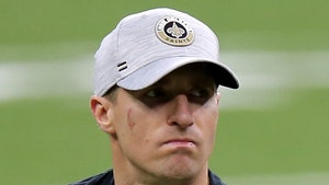 Drew Brees Has Collapsed Lung, Multiple Rib Fractures After Violent Hit