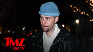 112525_tv_bieber_kal