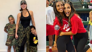 0508-Moms-And-Mini-Mes-hero
