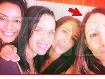 katy-perry-tmz-strippers-3_arrow