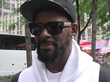 0522_r-kelly_tmz-01