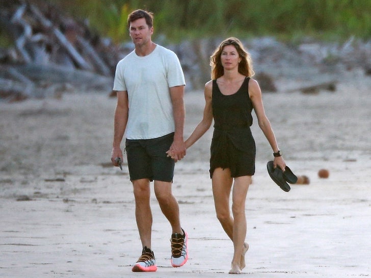 Tom Brady And Gisele Walk On The Beach In Costa Rica