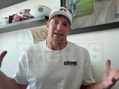 rob-gronkowski-patriots-primary-04-14-25