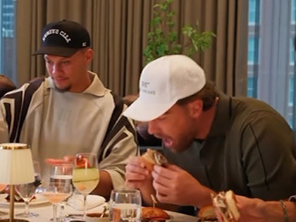 081925_kelce_mahomes_taste_test_v2