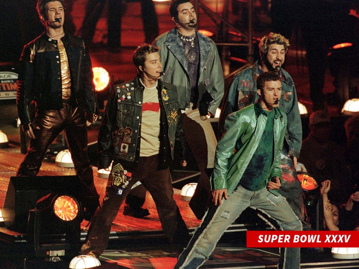 Joey Fatone Super Bowl XXXVI Getty 2