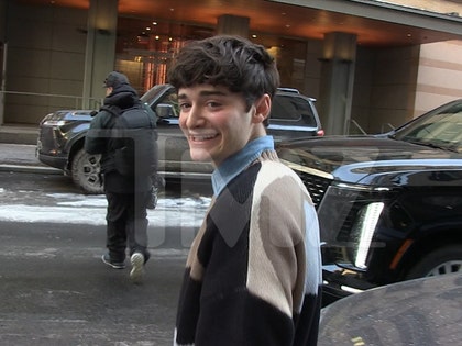 noah-schnapp-primary-12-16-2025