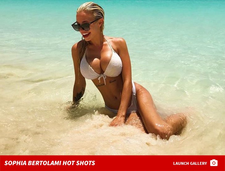 Sophia Bertolami Hot Shots