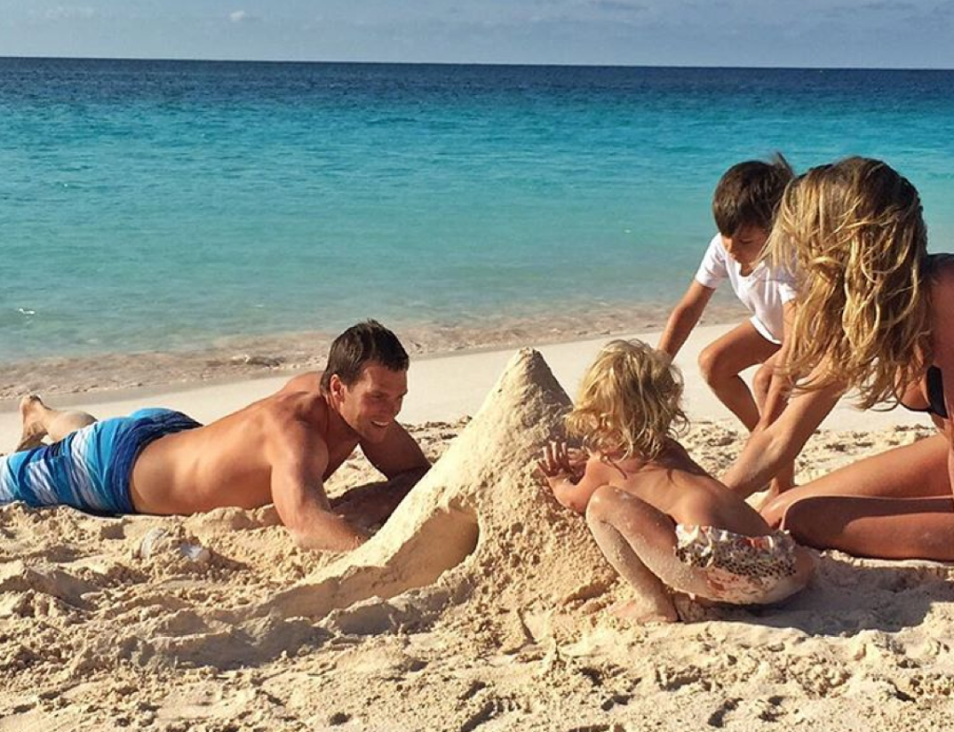 tom_brady_gisele_family-2_photos3