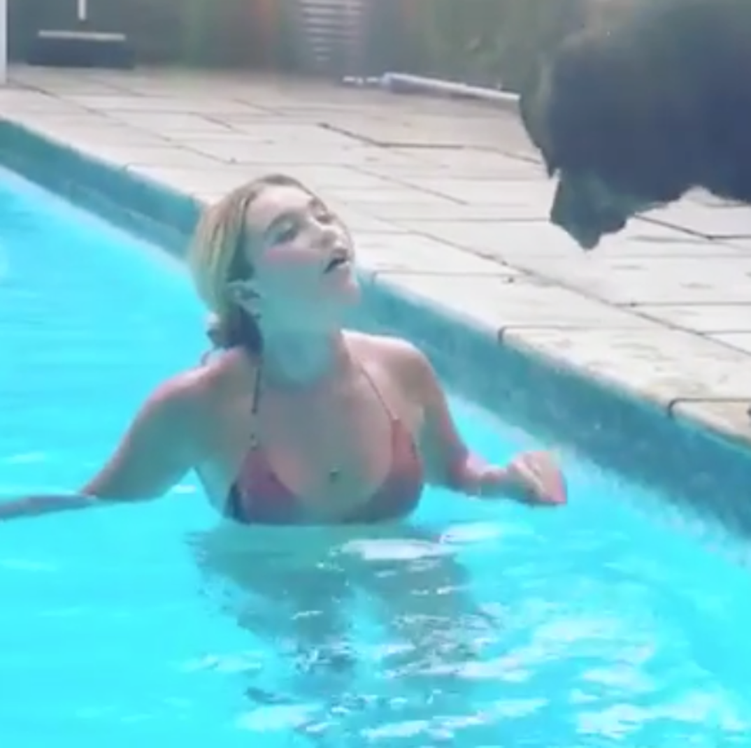 florence-pugh-hot-photos5