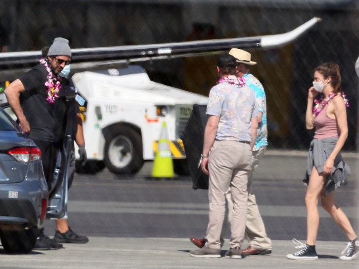 Shailene Woodley & Aaron Rodgers' Amazing Hawaii Vacation – NBC Boston