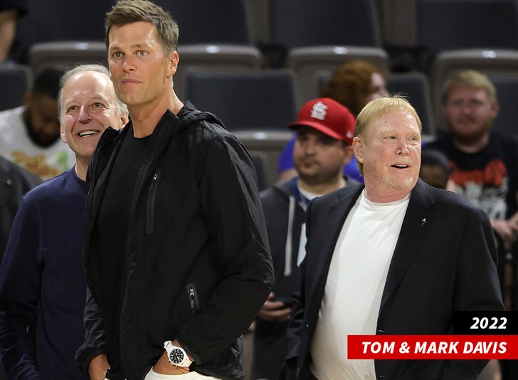 Does Mark Davis have a motive in accepting Tom Brady's investment?