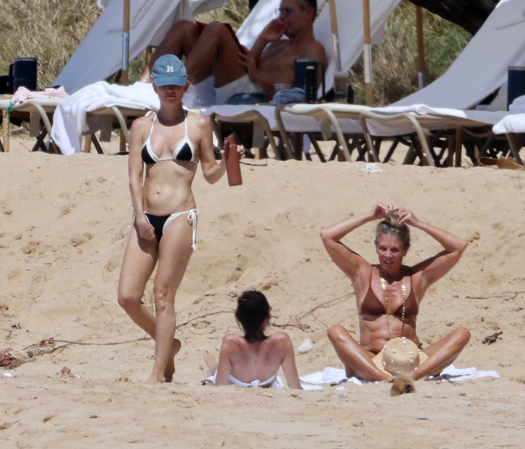 Leo DiCaprio Kate Hudson Tobey Maguire Beach 6