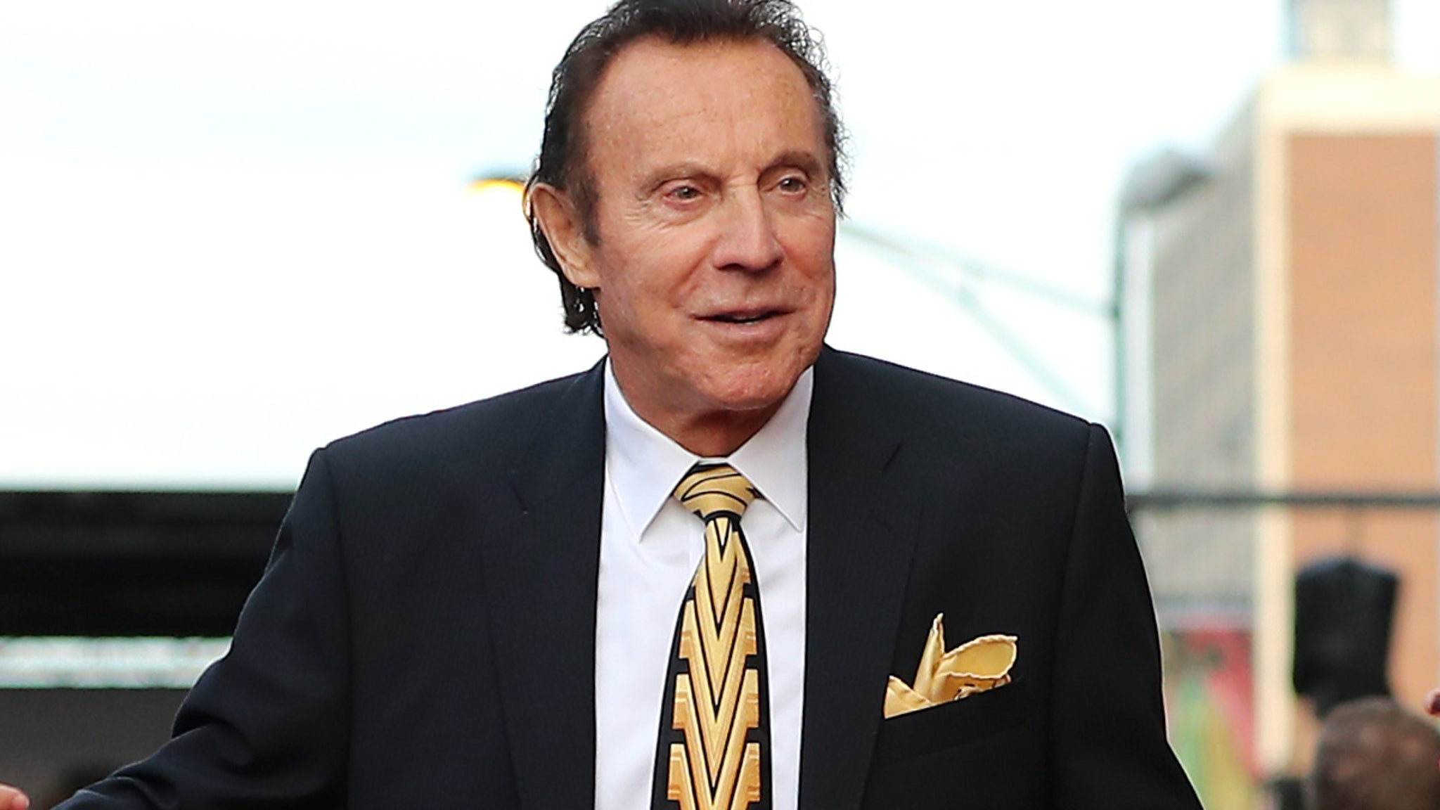 Blackhawks Hall of Fame goaltender Tony Esposito dies at 78 following  battle with pancreatic cancer