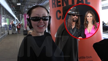 072525_noah_cyrus_kal_v2