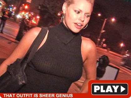 Sophie Monk: Click to watch