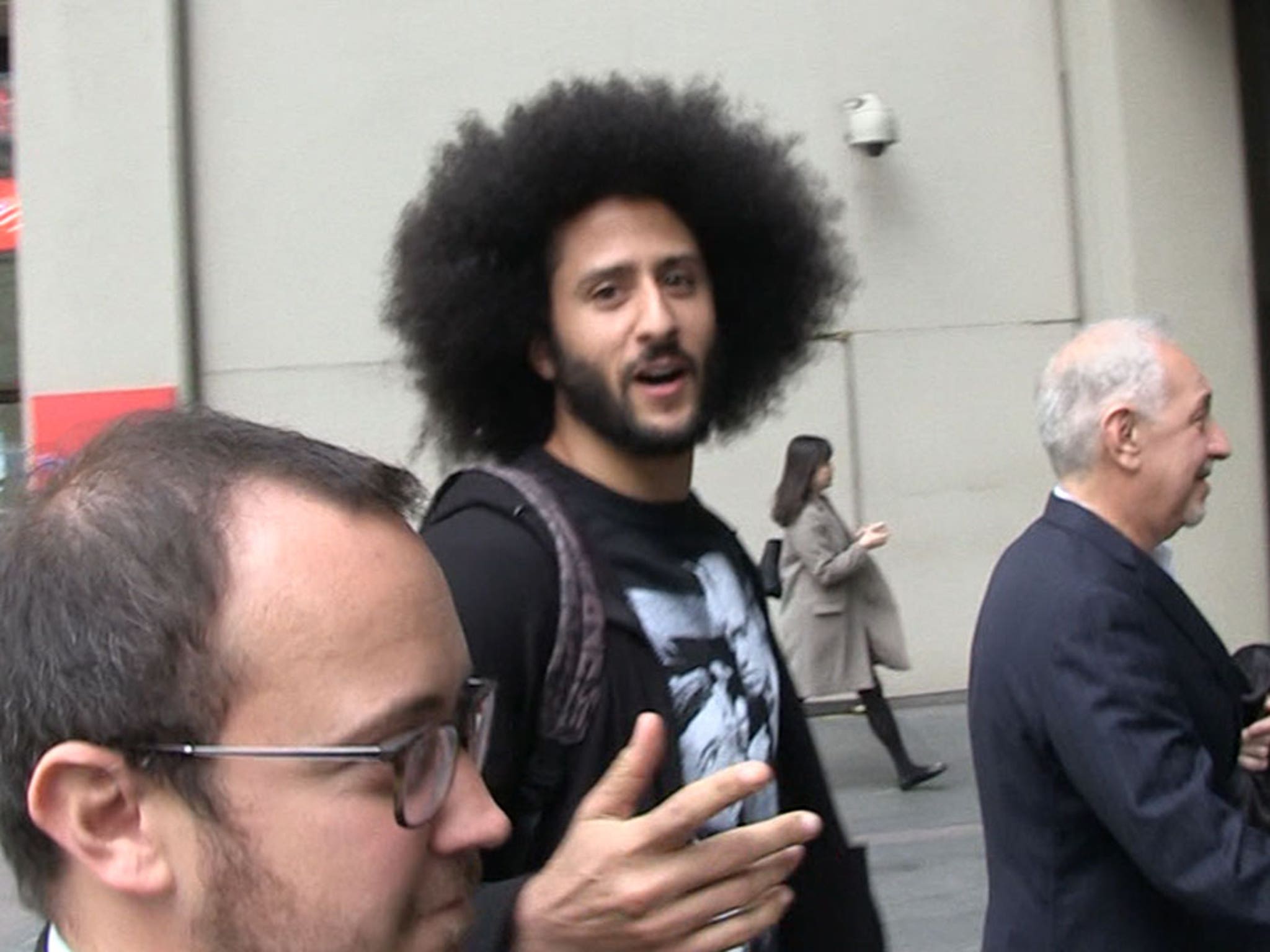 Adidas wants to sign Colin Kaepernick to deal – if he's on a team