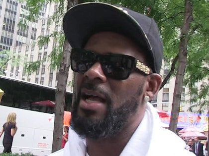 05290rkelly-tmz-01