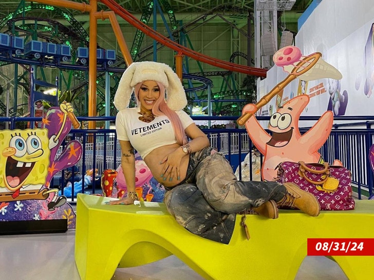 cardi b offset and the family at the waterpark