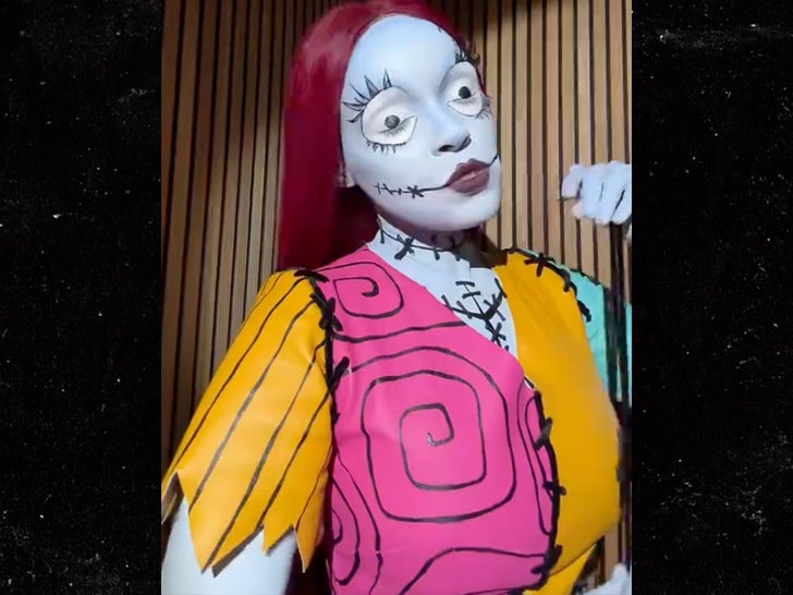 1031-Halloween-Costumes-2025-Sub2