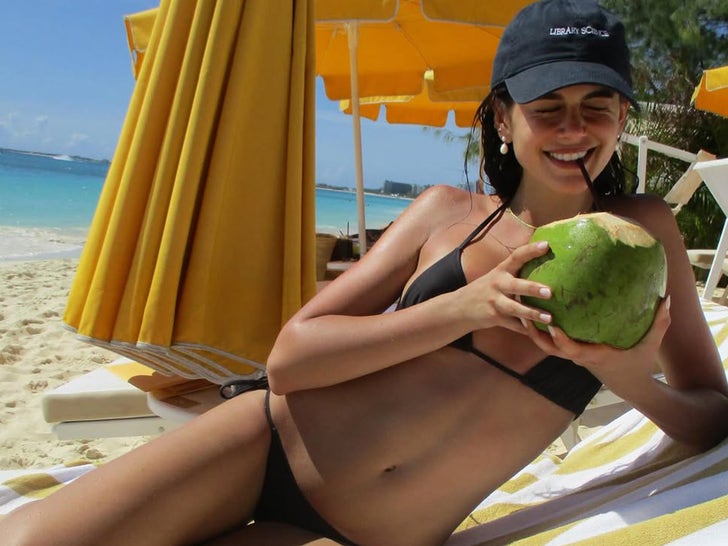 0902-Kaia-Gerber-Hot-Shots-Sub1