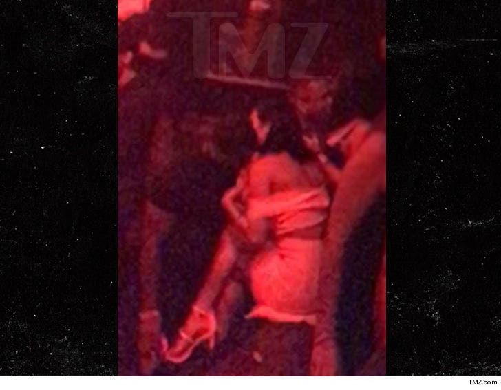 Baleshwar Empire And Boys Sex Video - Kevin Hart Parties with Woman in Sex Video During Wild Vegas Weekend
