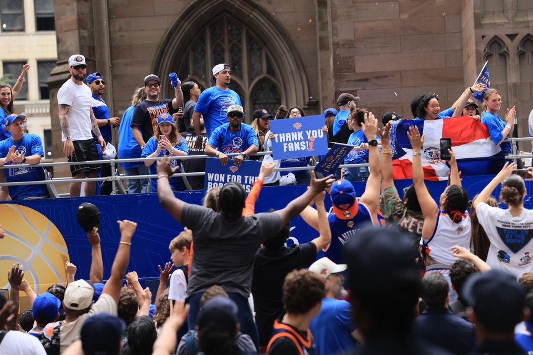 Knicks Parade 7