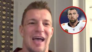 122925 rob gronkowski primary.jpg