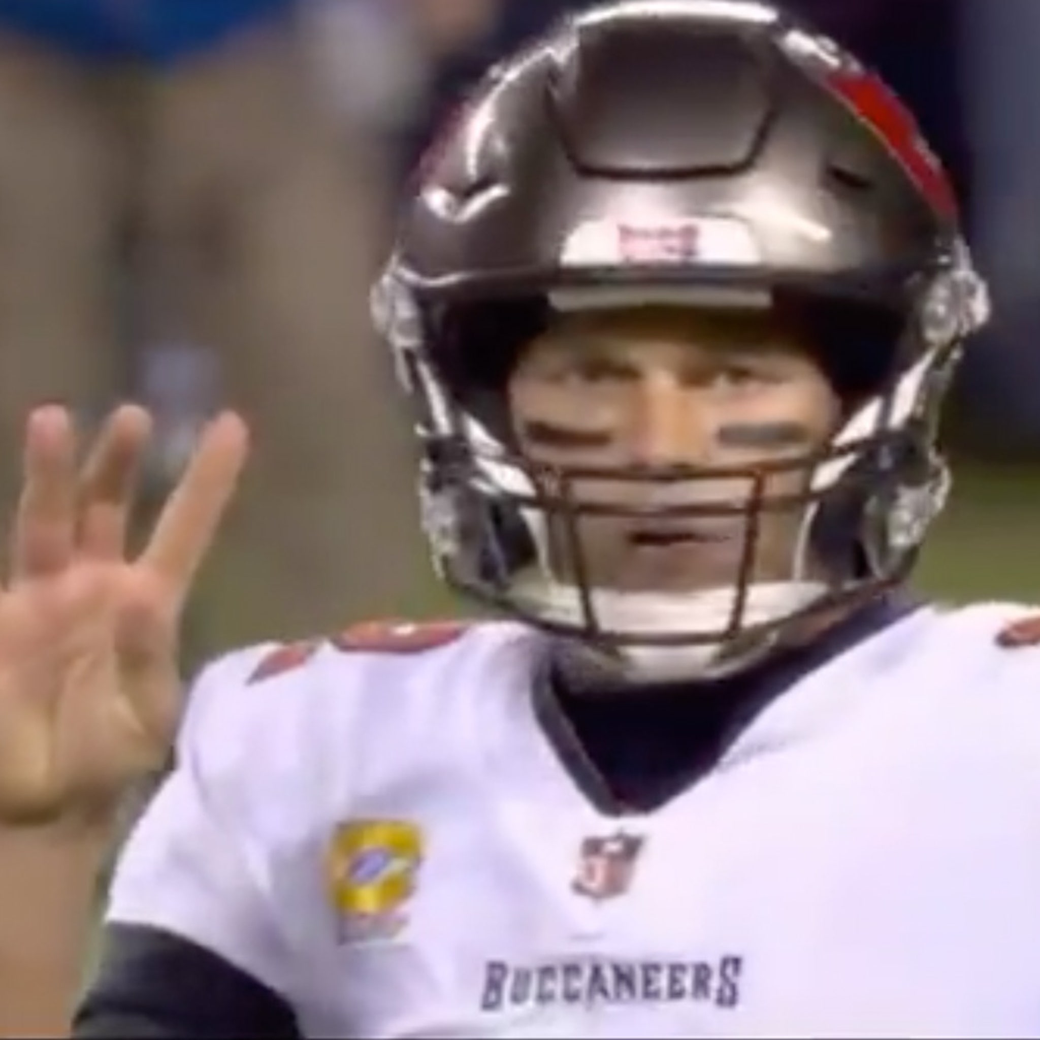 Tom Brady has vintage moment, driving Buccaneers for game-winning