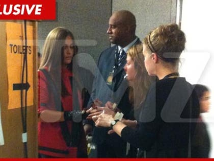 1008_paris_jackson_EX