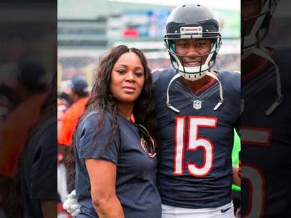 1114-brandon-marshall-mother-chicago-bears