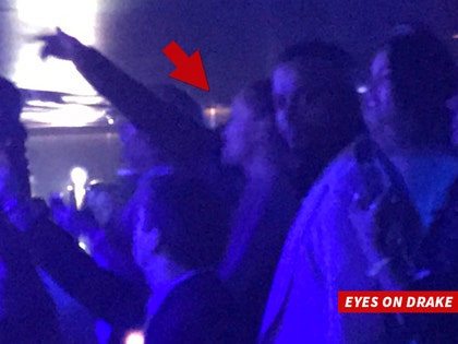 0101-jennifer-lopez-watching-drake-perform-NYE-New-Years-Eve-TWITTER-02