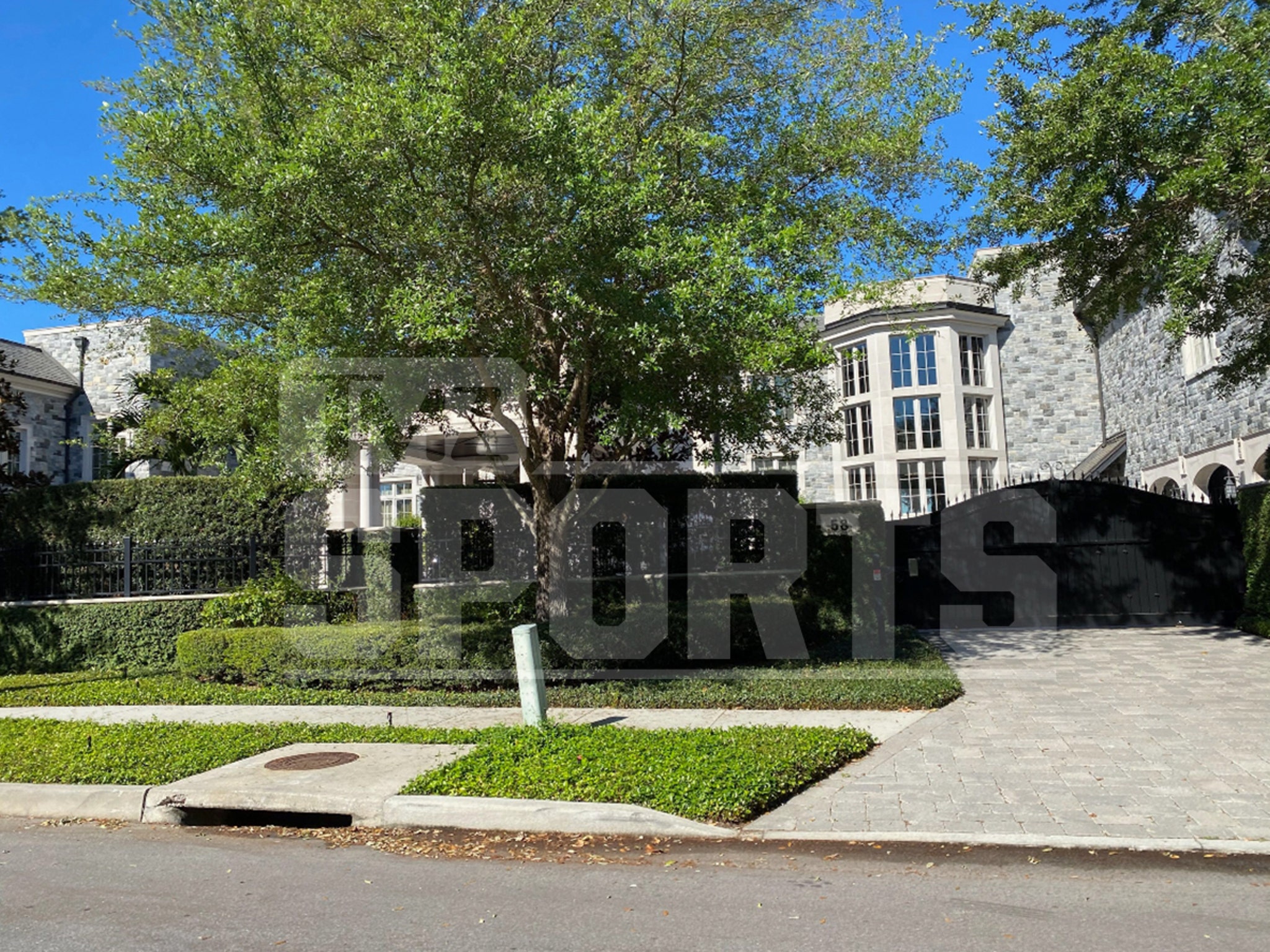 Tom Brady Rents Derek Jeter's Sprawling Tampa Bay Mansion